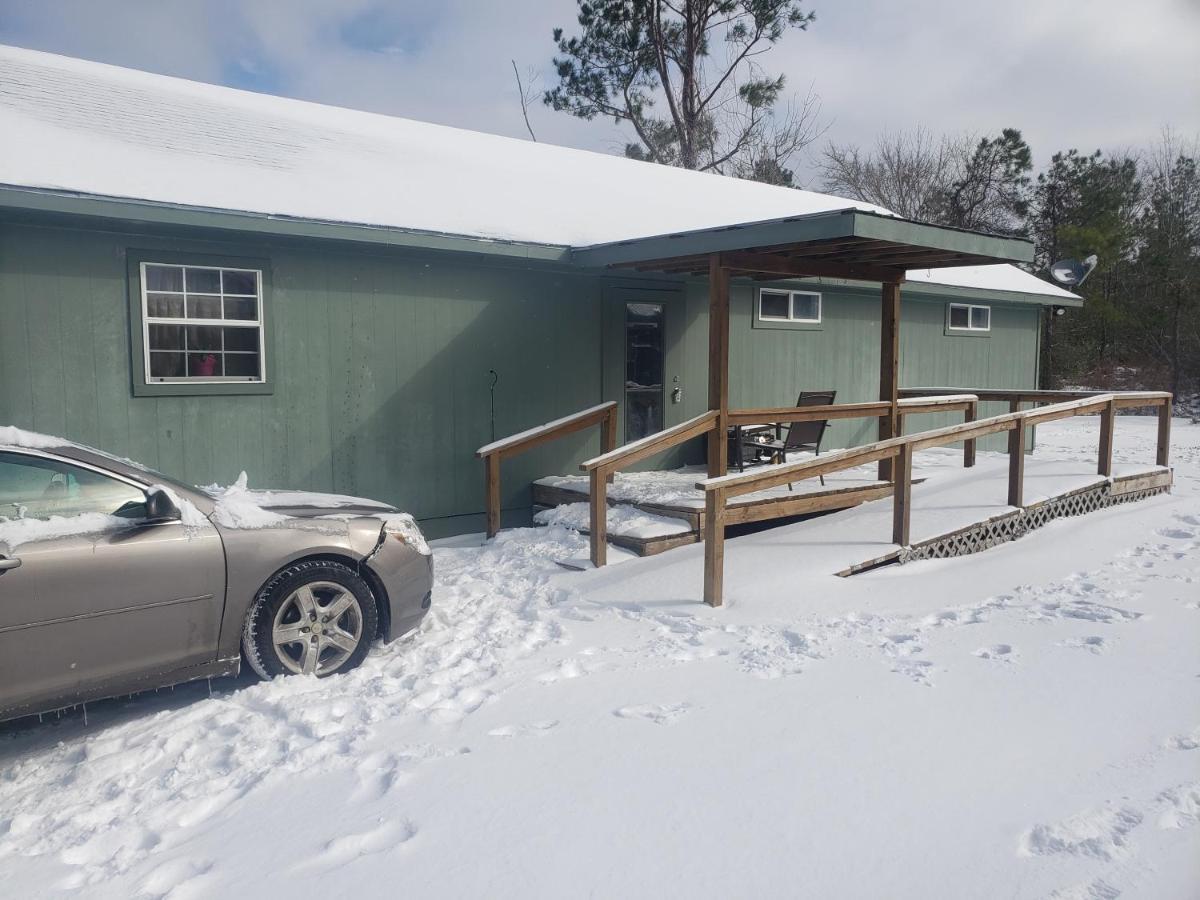 Tesla'S Lake Escape Onalaska Exterior photo