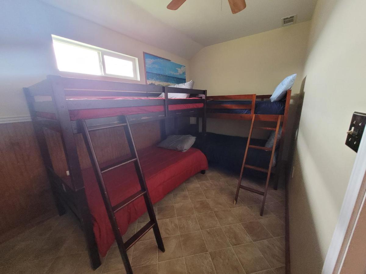 Tesla'S Lake Escape Onalaska Exterior photo