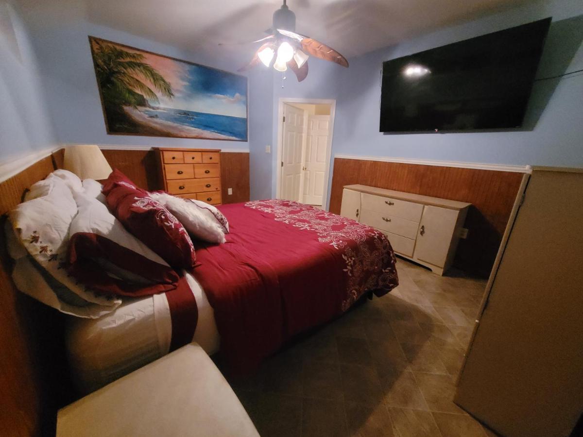Tesla'S Lake Escape Onalaska Exterior photo
